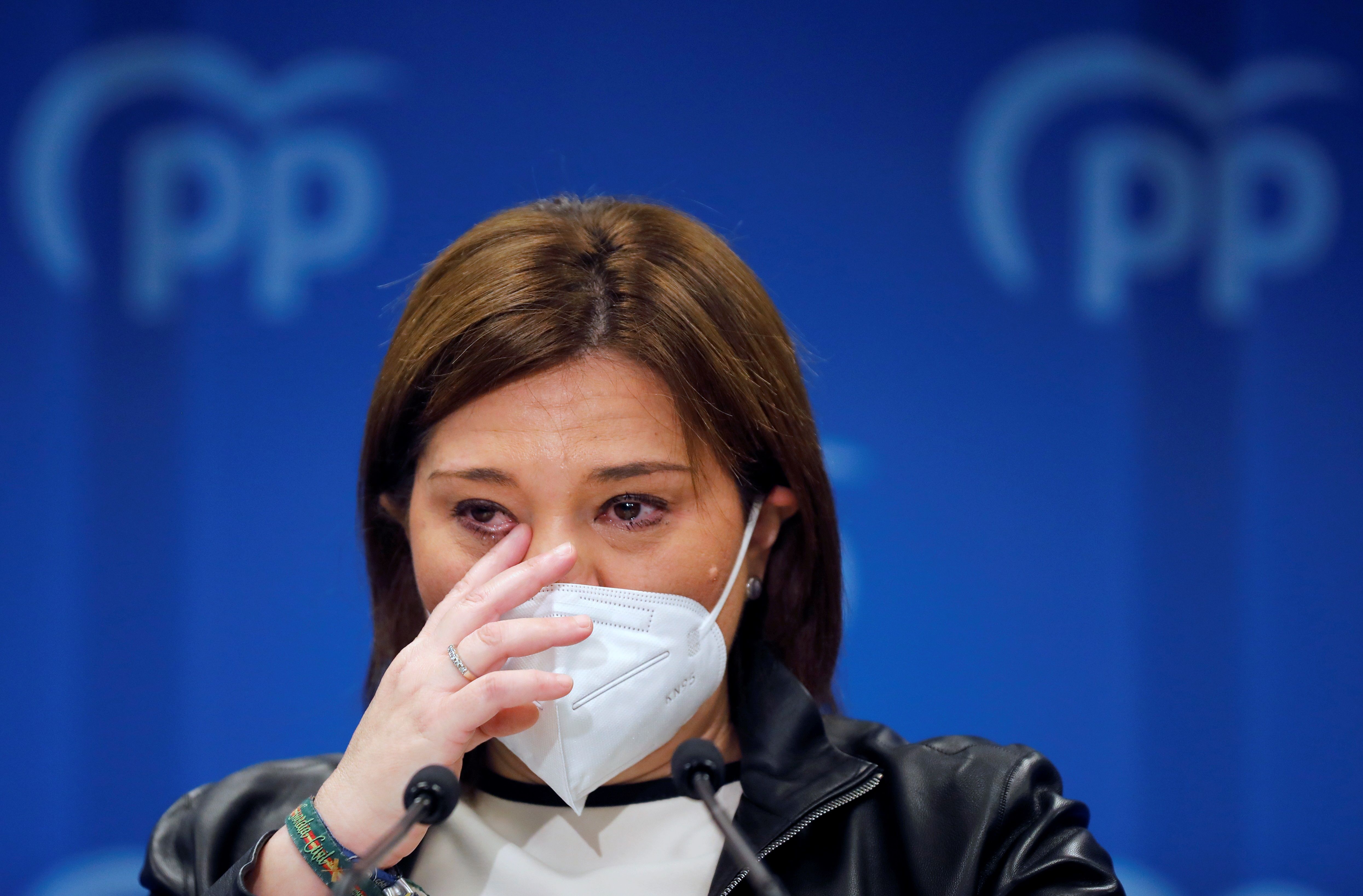 Isabel Bonig, excitée après avoir démissionné de sa démission de tous ses postes p
