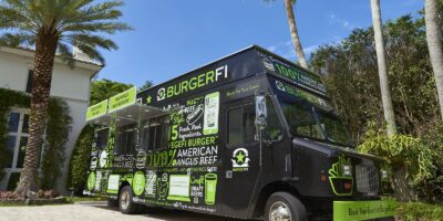 Le nouveau food truck «Fi on the Fly» de BurgerFi est prêt à prendre la route.  Premier arrêt, Miami