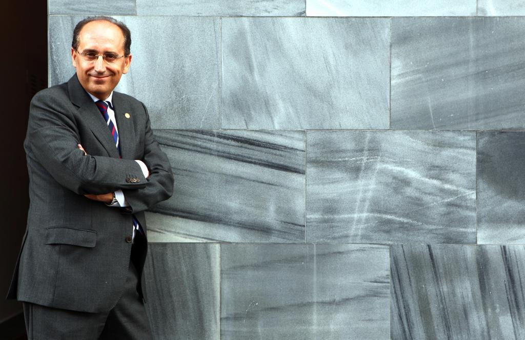 Le candidat aux primaires socialistes Luis 
