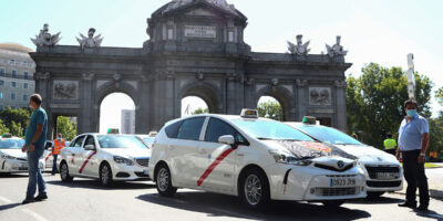 Les chauffeurs de taxi devront prouver qu&rsquo;ils n&rsquo;ont pas été reconnus coupables de crimes sexuels ou de crimes contre des enfants