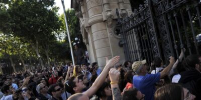 La Cour constitutionnelle entérine les peines de prison prononcées par la Cour suprême pour le siège du Parlement