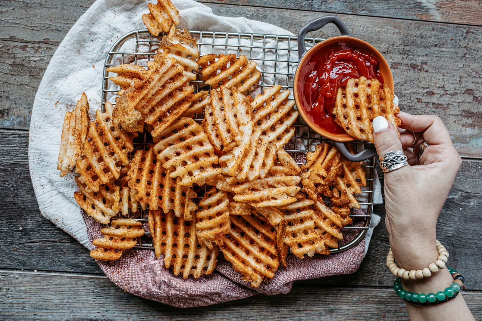 Frites gaufres Logan's Roadhouse Célébrez l'été à la Roadhouse avec les nouvelles gaufres frites de Logan