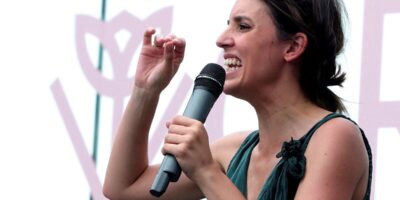 Irene Montero utilise le meurtre des filles de Tenerife pour inculper la « Justice patriarcale » qui « criminalise » Juana Rivas