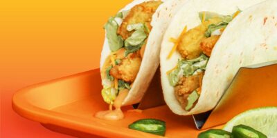 Taco John&rsquo;s déclare que la « guerre du poulet frit est terminée » avec le lancement de All-New Bigger.  Plus audacieux.  Mieux.  Tacos au poulet frit
