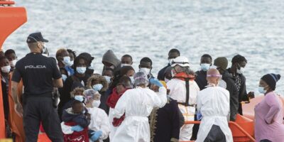 Deux femmes meurent et 38 immigrés survivent dans un naufrage à Lanzarote