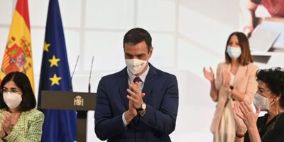 Pedro Snchez annonce que les étudiants de l&rsquo;ESO et du Baccalauréat pourront commencer à se faire vacciner deux semaines avant le début du cours