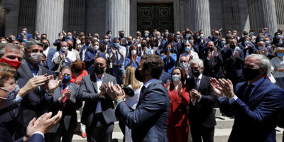Les communes doivent restituer 3 000 millions au Trésor avant de recevoir les aides du Covid