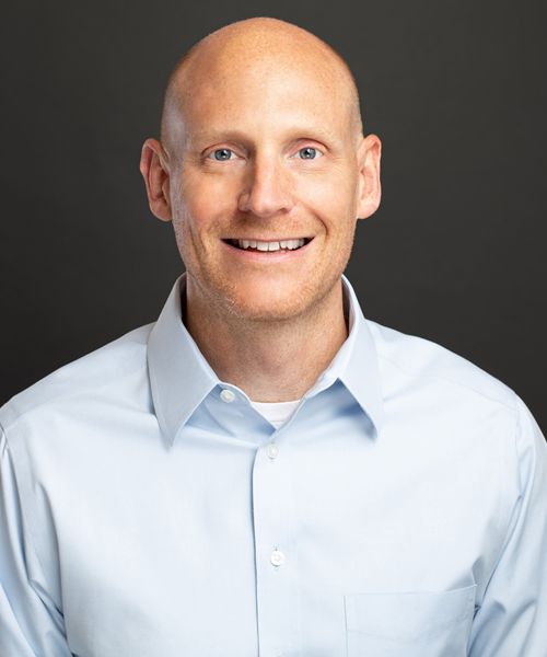 Black Bear Diner nomme Chad Corrigan au poste de vice-président des ventes et du développement des franchises - se concentre sur une approche de développement à deux volets, la franchise et l'entreprise Tchad Corrigan