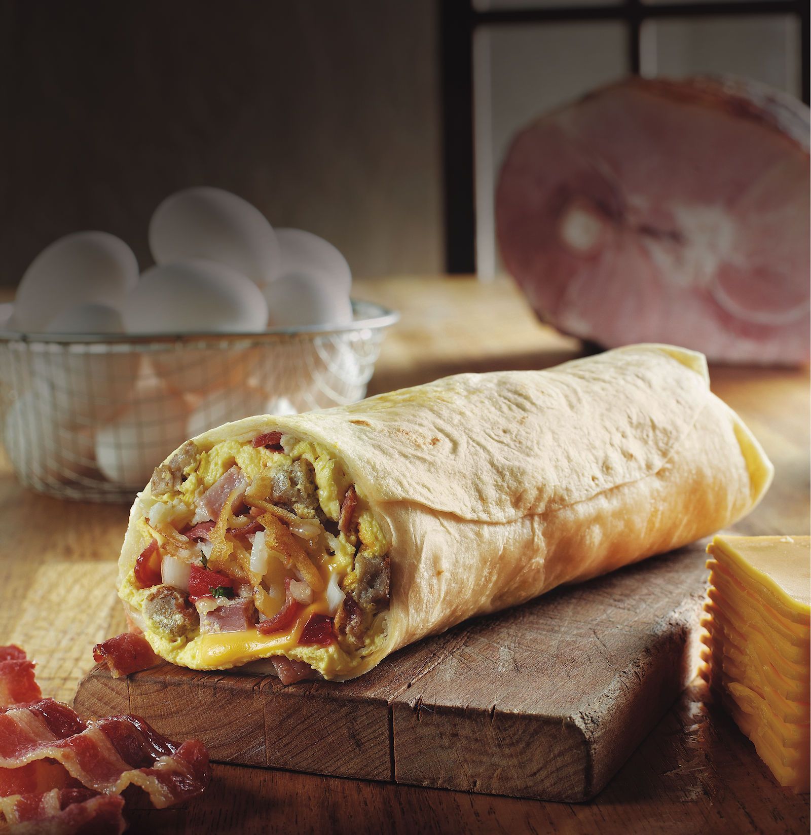 Farmer Boys lance deux offres à durée limitée pour l'été Burrito petit-déjeuner Farmer Boys Hog Heaven