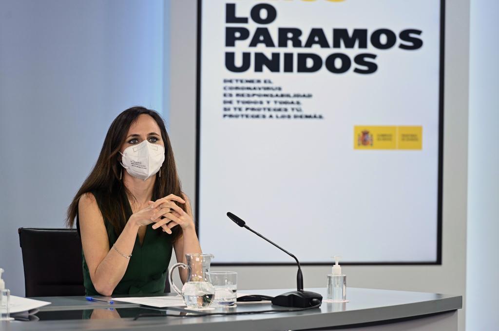 Ione Belarra, lors d'une conférence de presse après le Conseil des ministres mardi.