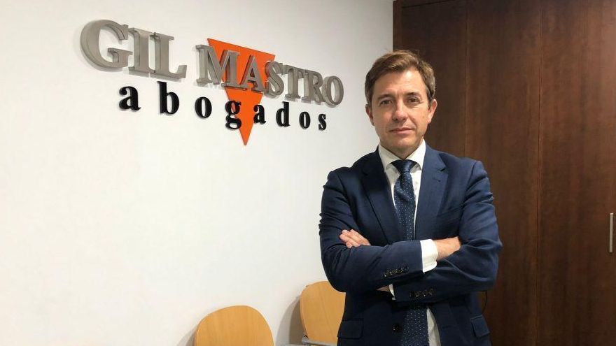 L'avocat qui a intenté le procès, Eduardo Gil Mastro.