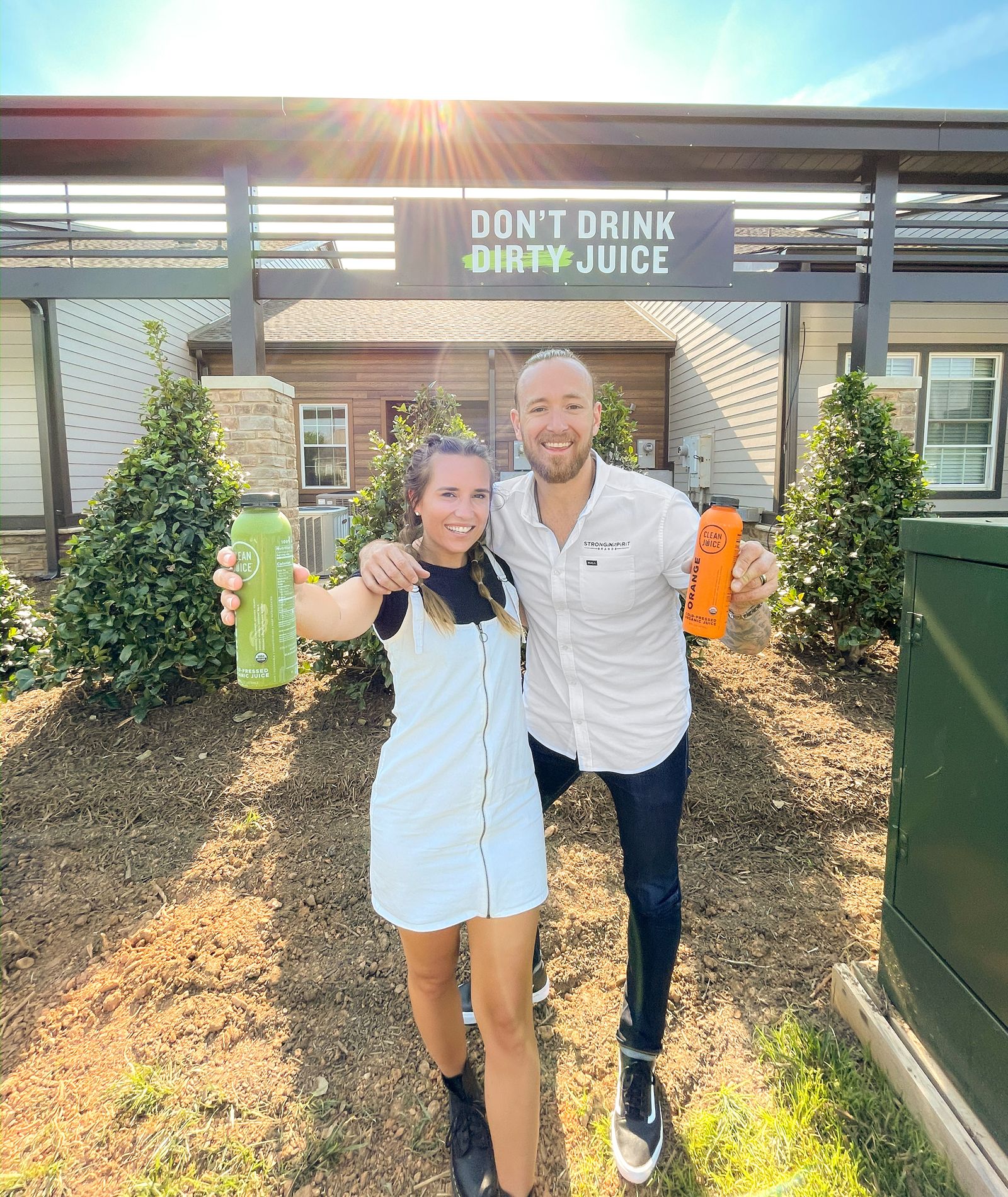 Le magasin phare de Clean Juice déménage à Birkdale Landing Les fondateurs de Clean Juice Landon et Kat Eckles.