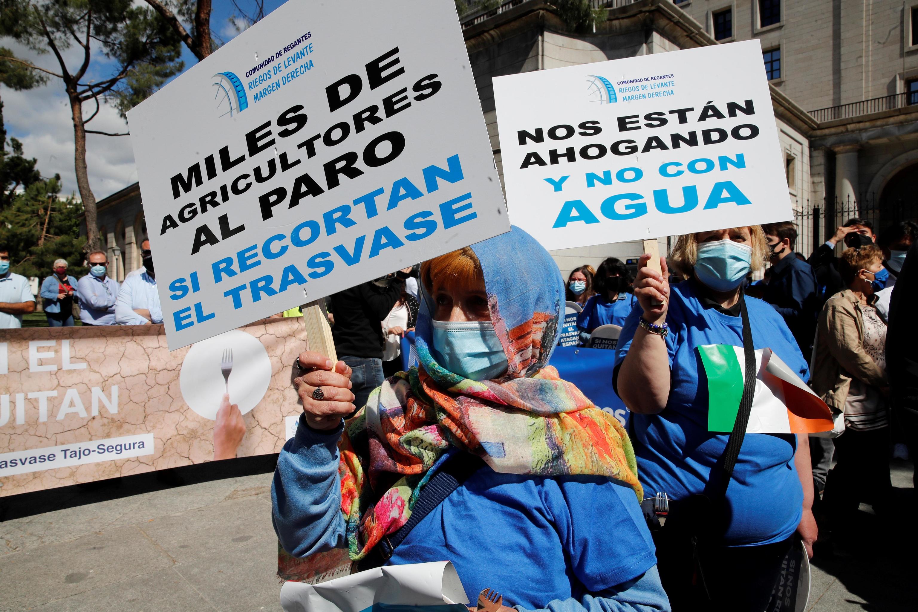Manifestation contre la coupure du transfert Tajo-Segura à Madrid le 24 mai.
