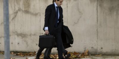 Le juge étend l&rsquo;accusation contre López Madrid et l&rsquo;impute pour le coup de couteau du Dr Pinto