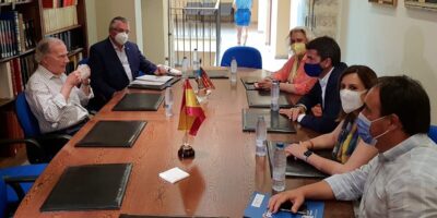 Le PP valencien revient aux origines : relance le débat sur les signes identitaires et interroge l&rsquo;AVL