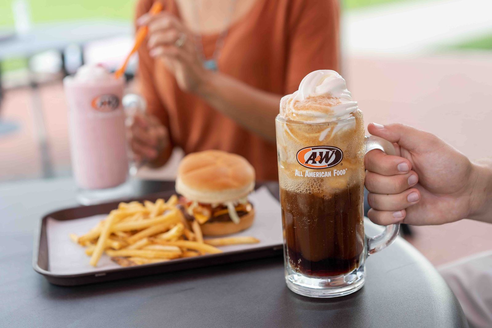 Nouveaux restaurants franchisés A&W à Charlotte, Las Vegas et St. Louis