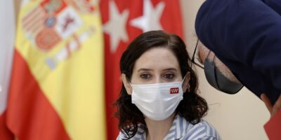 Ayuso menace de quitter la Conférence des présidents si le gouvernement continue d&rsquo;enfreindre le règlement