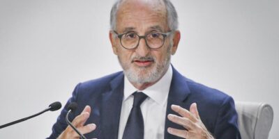 Le juge lève l&rsquo;accusation contre Brufau, Fain, Repsol et Caixabank pour l’embauche de Villarejo
