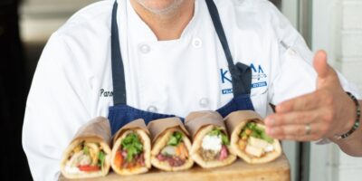 Le chef Pano Karatassos ouvre Lamb Shack, une nouvelle cuisine fantôme à Atlanta proposant des plats grecs authentiques à livrer