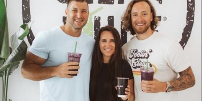 Tim Tebow signe avec Clean Juice en tant qu&rsquo;ambassadeur national de la marque
