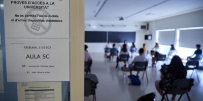 Ils dénoncent devant le TSJC que la Generalitat désobéit et continue de donner la priorité aux examens de sélectivité en catalan