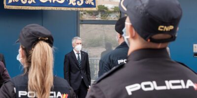 Ils demandent une aide financière à l&rsquo;école en espagnol pour les enfants des policiers en poste en Catalogne