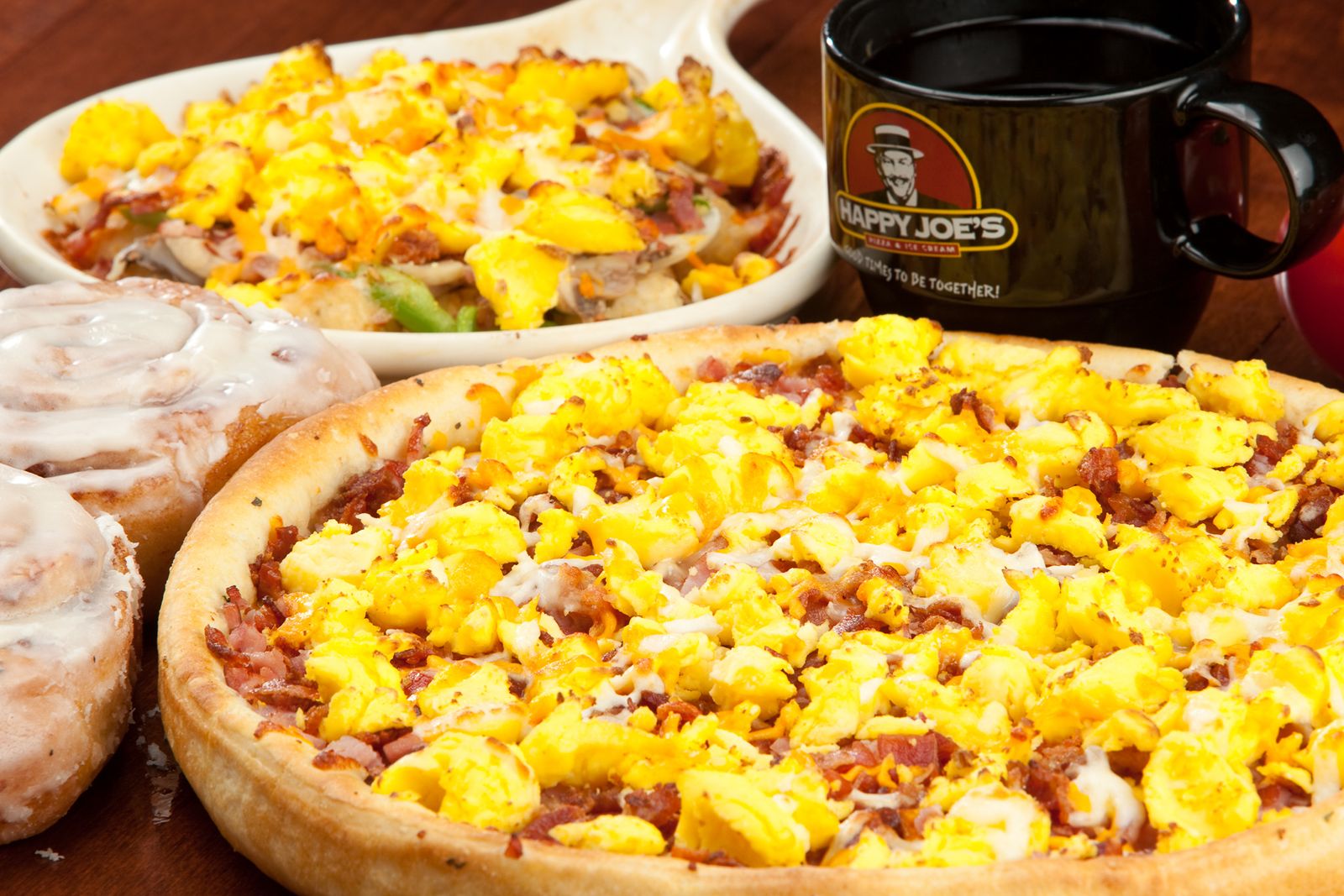 Comment Happy Joe's Pizza découpe une tranche de la tarte du petit-déjeuner Comment Happy Joe's Pizza découpe une tranche de la tarte du petit-déjeuner