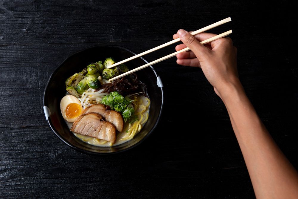 JINYA Ramen Bar se prépare à introduire une cuisine japonaise contemporaine en Caroline du Nord JINYA Ramen Bar se prépare à introduire une cuisine japonaise contemporaine en Caroline du Nord