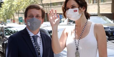 Ayuso et Almeida réapparaissent à La Paloma pour accuser la politique de Pedro Snchez