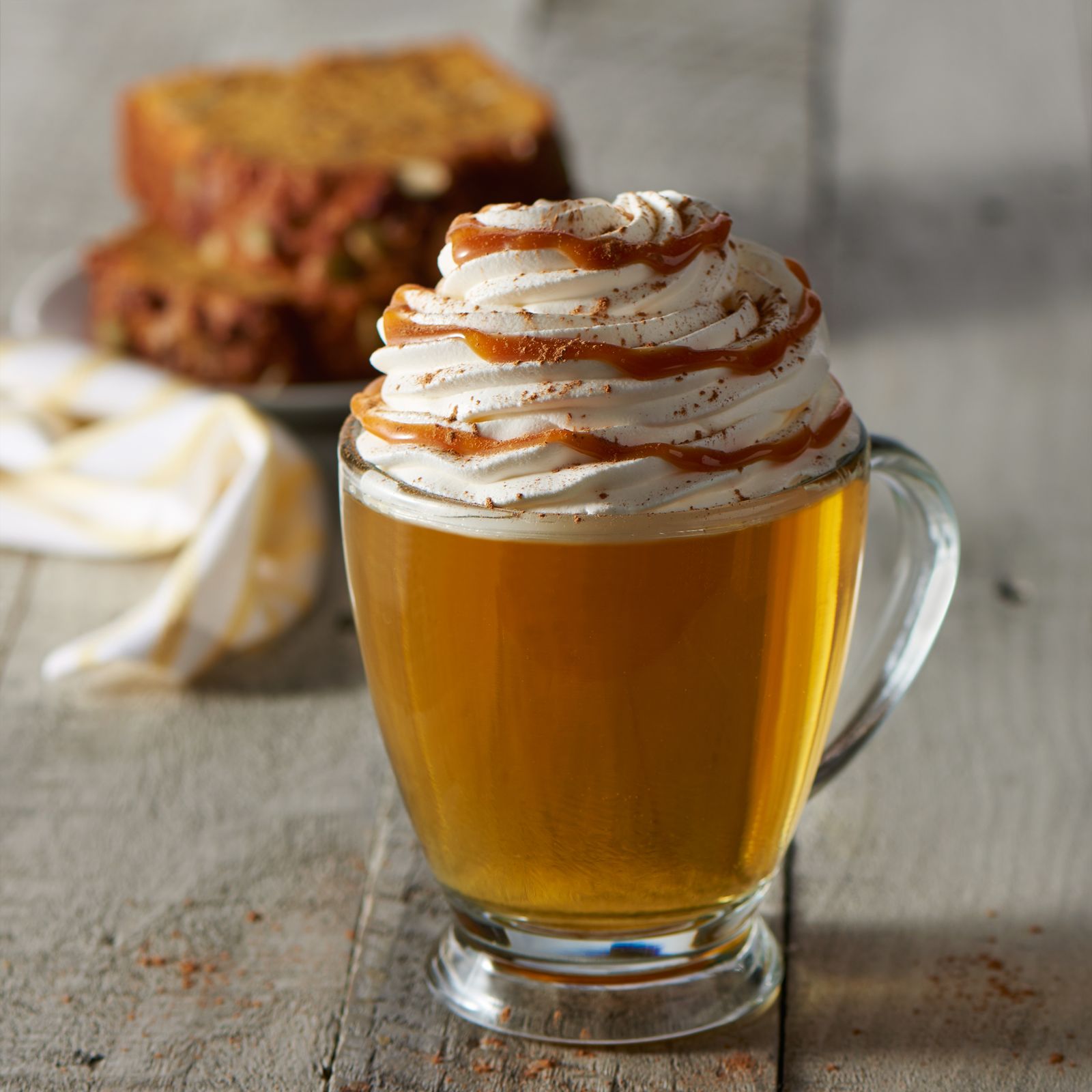 Caribou Coffee lance la saison d'automne avec des classiques réconfortants et des gorgées de citrouille et de pomme élevées