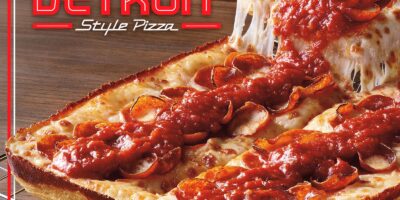 De retour à la demande générale – Pizza Hut Detroit-Style revient dans tout le pays