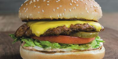 Farmer Boys célèbre 40 ans de burgers primés