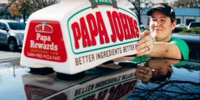 Papa John&rsquo;s organisera plus de 800 événements de recrutement à travers le pays pour embaucher plus de 20 000 nouveaux membres d&rsquo;équipe pendant la semaine nationale d’embauche de Papa John&rsquo;s, du 16 au 22 août