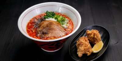 Profitez du meilleur des deux mondes avec le nouveau bol du JINYA Ramen Bar