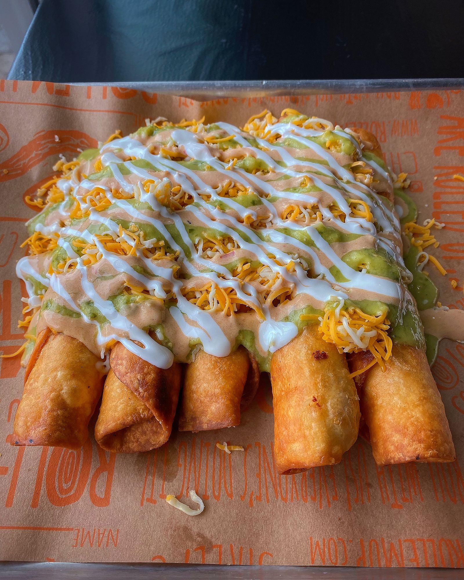 Roll-Em-Up Taquitos entre dans le comté d'Orange avec un accord de développement de 5 unités Roll-Em-Up Taquitos entre dans le comté d'Orange avec un accord de développement de 5 unités