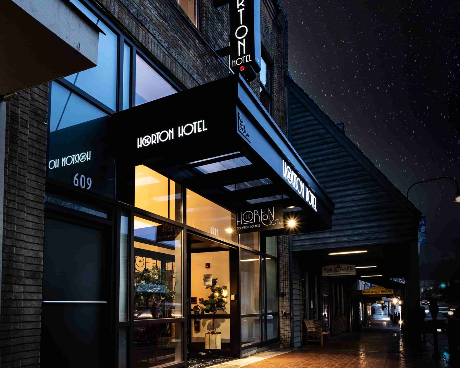 The Horton Hotel & Rooftop Lounge - Boone, le joyau de classe mondiale du centre-ville de Caroline du Nord - Parfaitement aligné pour un transfert de propriété harmonieux The Horton Hotel & Rooftop Lounge - Boone, le joyau de classe mondiale du centre-ville de Caroline du Nord - Parfaitement aligné pour un transfert de propriété harmonieux