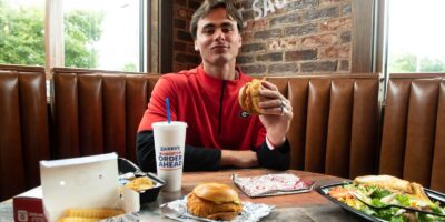Zaxby&rsquo;s ajoute le quart-arrière UGA JT Daniels à sa liste