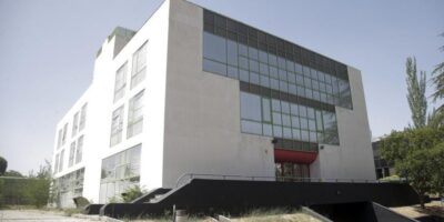 Le PSOE commande son patrimoine immobilier : il érige trois sièges sociaux et achète neuf locaux