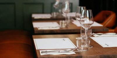 Un hôtelier reconnu coupable d&rsquo;avoir exploité des travailleurs étrangers dans un restaurant et d&rsquo;avoir abusé de 2 employées