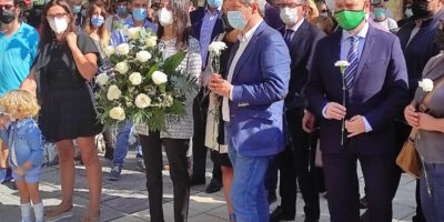 Arrimadas, sur les lieux de l&rsquo;attaque de la caserne de Saragosse, s&rsquo;élève contre « le blanchiment des meurtriers et l&rsquo;oubli des victimes ».