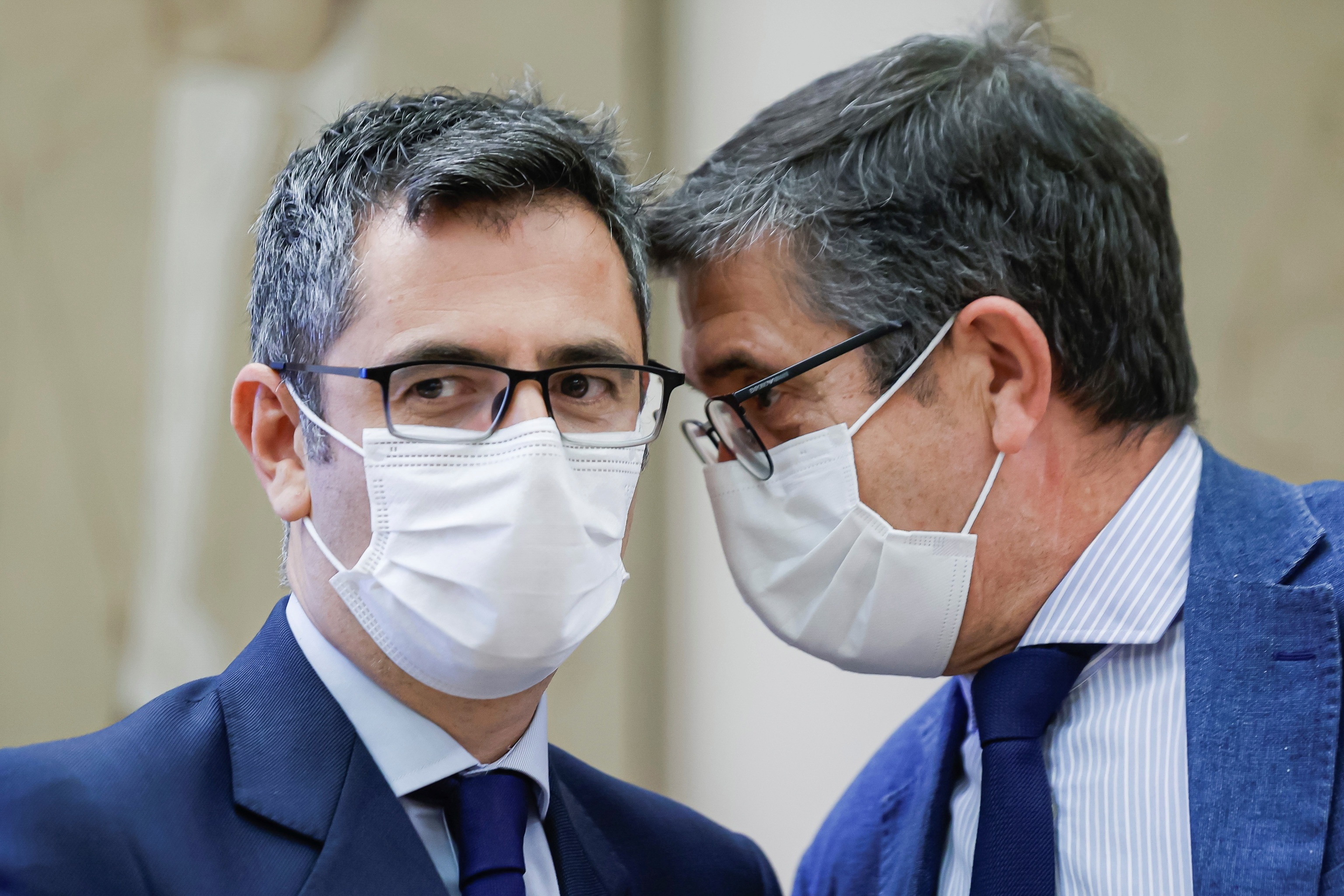 Le Ministre de la Présidence, F