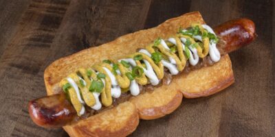 Laissez le bon temps rouler avec la nouvelle création cajun de Dog Haus
