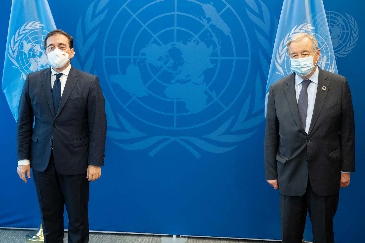 Albares, hier à New York, avec le secrétaire général de l'ONU, Ant