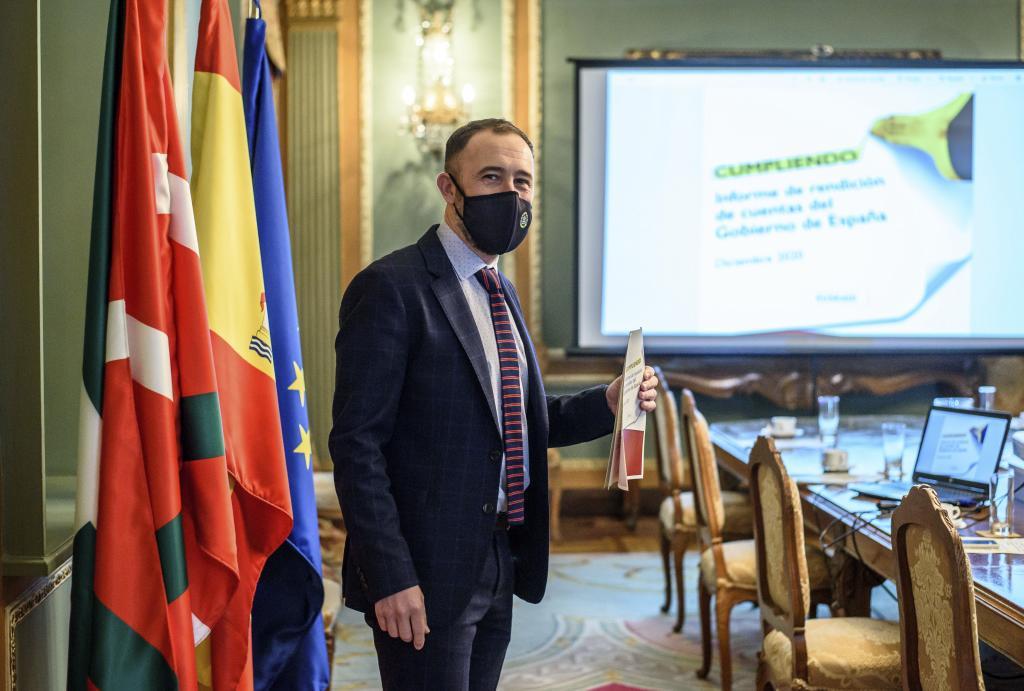 Le délégué du Gouvernement Denis Itxaso au siège de la subdelegaci