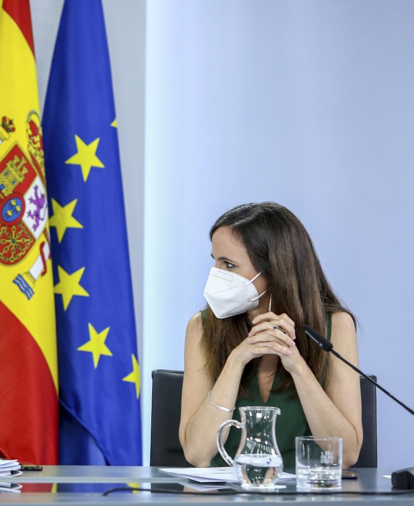 Le ministre Ione Belarra lors d'une comparution.