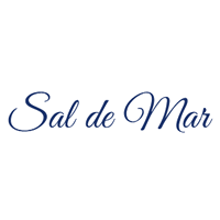 Le restaurant Sal de Mar de Pensacola Beach bouleverse la scène typique du bar de l'hôtel avec des cocktails fantaisistes et des plats espagnols authentiques