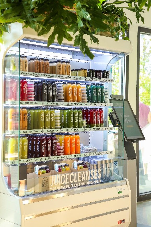 Main Squeeze Juice Co. se dirige vers l'est jusqu'à Elmwood Main Squeeze Juice Co. se dirige vers l'est jusqu'à Elmwood