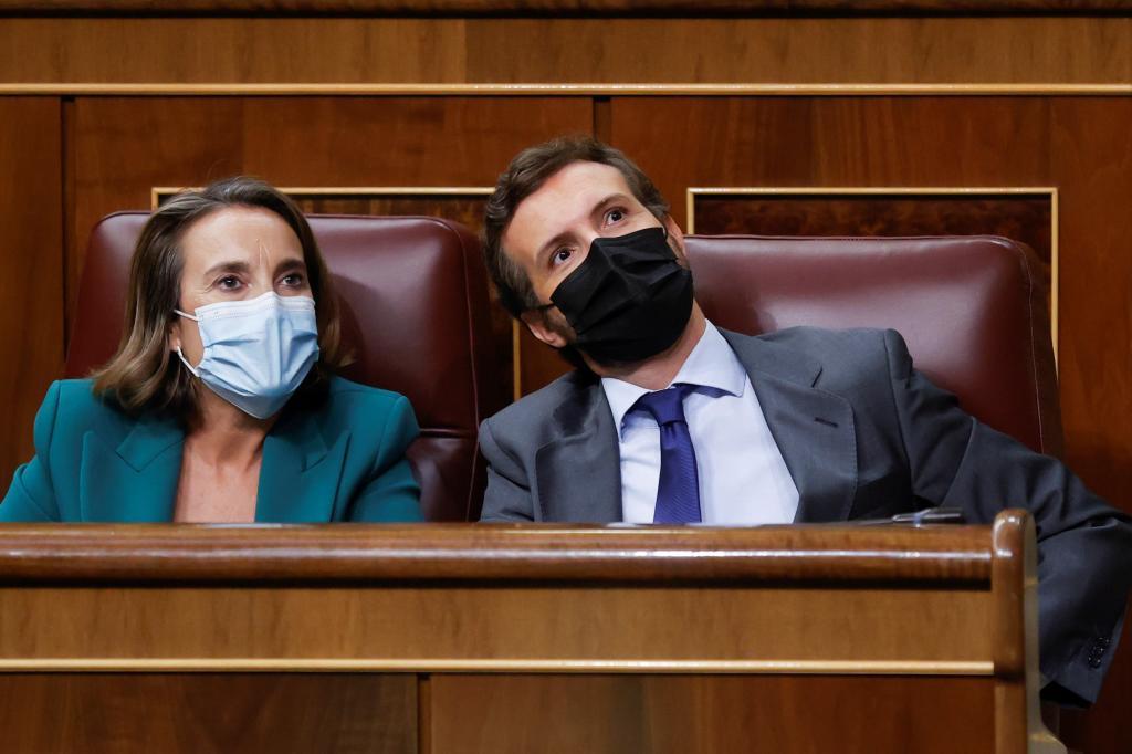 Cuca Gamarra et Pablo Casado, au Congrès.