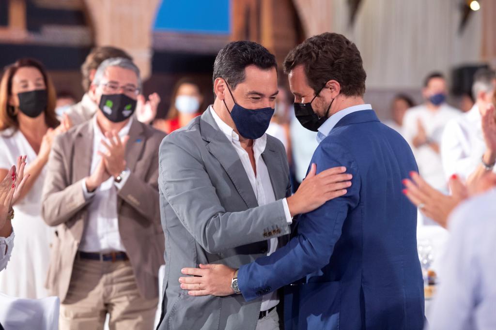 Juanma Moreno et Pablo Casado, ce vendredi, dans un acte du PP-A à Alhaur