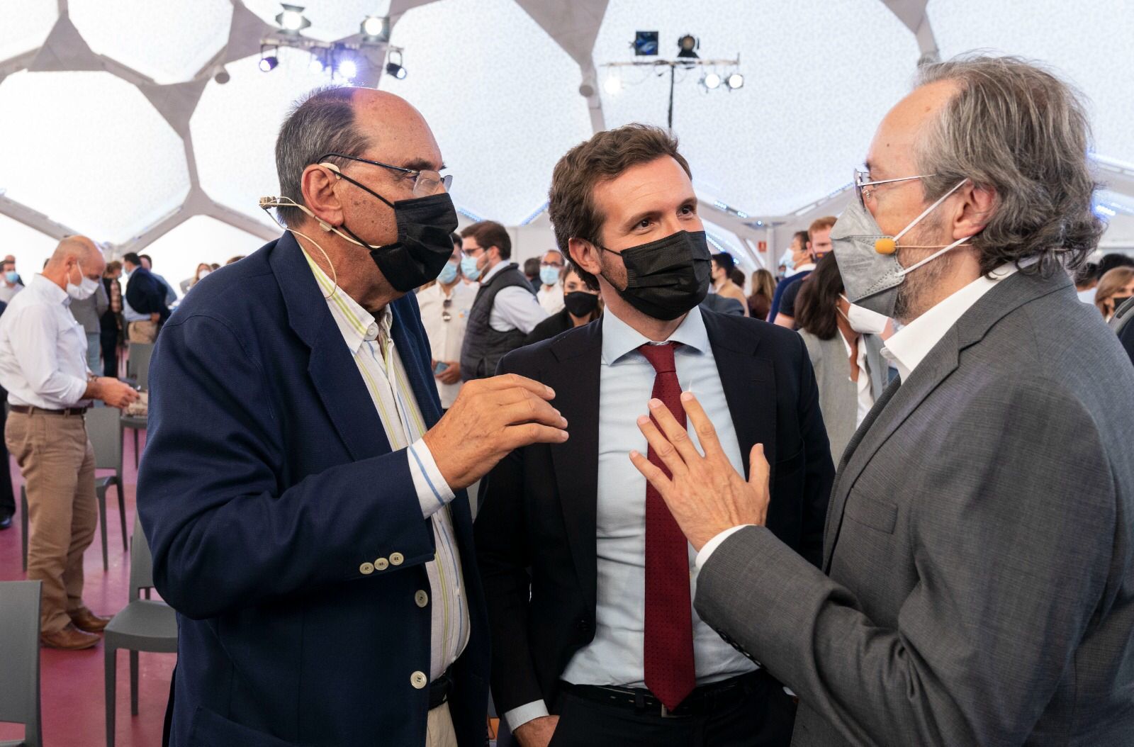 Alejo Vidal-Quadras, Pablo Casado et Juan Carlos Girauta, ce mardi.